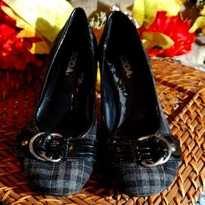 🌻5/$10  Women's slide on Heels